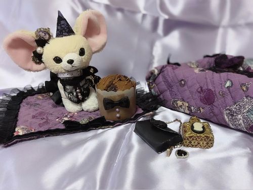 きょうはつねいぬのおたんじょうび
おたんびょうびもモデル　いそがしₒᯠ◞ ·̭  ᓂ マ
つねいぬおねえさんだからコーヒーマフィンすき