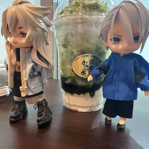 かき氷の名店の出張すたんどとかいうものに連れて来られたよ。
いい水を使うといい氷になるとでもいうのかい？