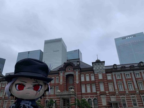 ……生憎の曇天だったな、マスター。(ふわイドくつおう)