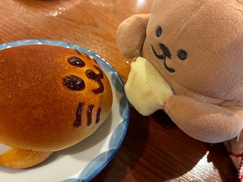 にてるな…おまえ…