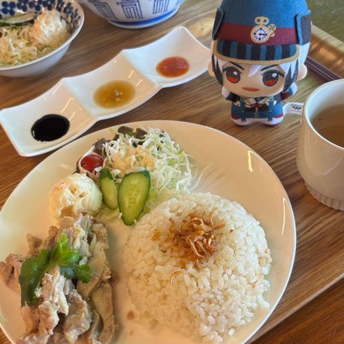 イベントでチキンライスがでてたから遊びに行ってきた
ラクサもあって更にシンガポール欲が出ちゃった〜