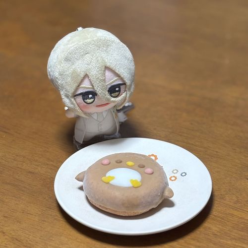 今日はクリスさん🍩
雨彦さんとはチョコの味が違う気がした！
クリスさんペンギンバージョンのドーナツ嬉しいね☺️