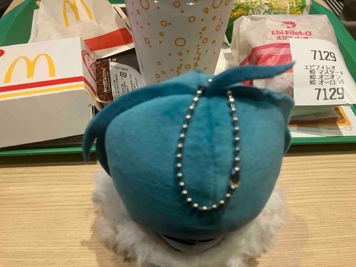 きょうの　おひる！
おいしそう…ひとくちちょうだい？