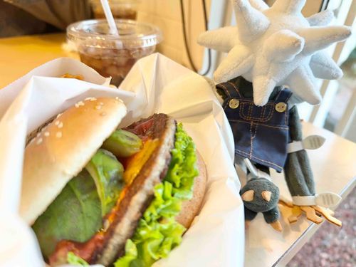 初⭐️新鮮(フレッシュネス)バーガー