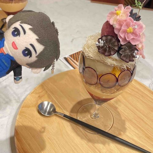 豪華なパフェ食べたぜ💫