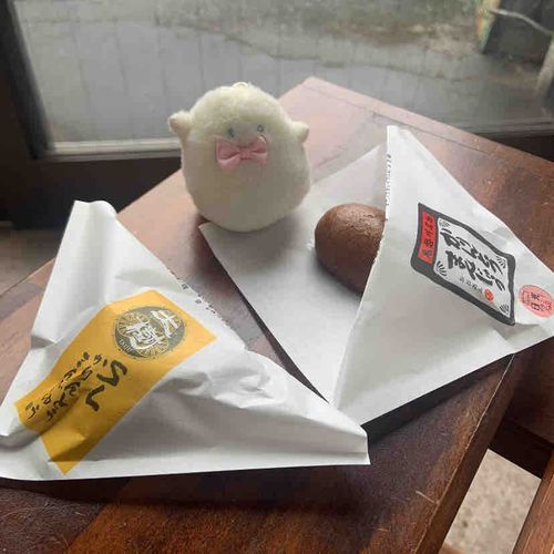 あめふりだけど、きぬがわきたよ。かりんとうまんじゅうおいし。