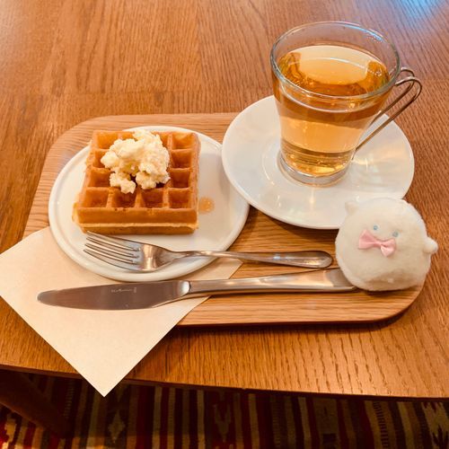 すてきくうかんにて、さかまいしこみワッフル。ぱけちきにいった。