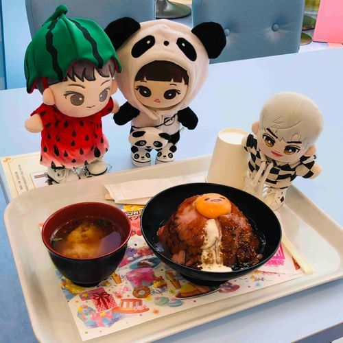ぐでたまローストビーフ丼
お母さんとルー🍣とマク🍉とネイバー🧸さんとボク🐣とみんなで食べたお
美味しかった〜💕