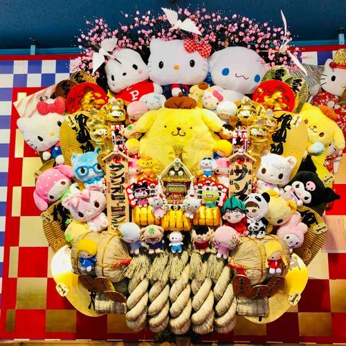 まるでデフォルトみたいにちゃっかりサンリオキャラ達と馴染んでるマク🍉と僕🐣