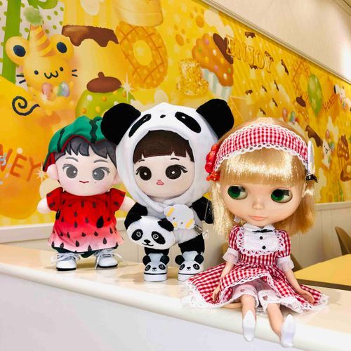 マク🍉とネイバー🧸さんと僕🐣
ネイバー🧸さんは恥ずかしがり屋さんなのでなかなか僕達と目を合わせてくれない
もっと仲良くなりたいなぁ