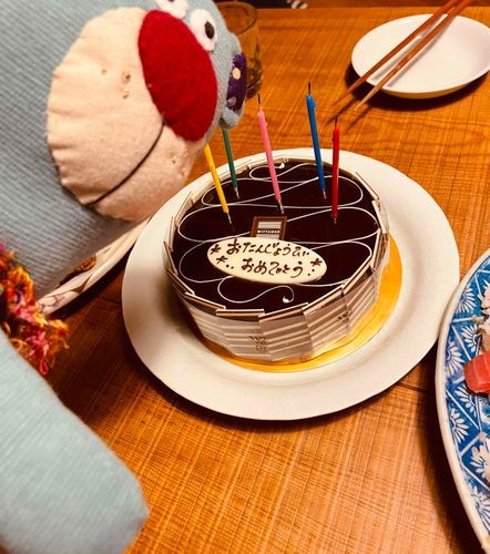 ケーキが出てきた！
▶︎たたかう
　にげる
　たべる