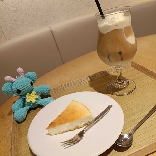 もねさんと かふぇーで ☕️