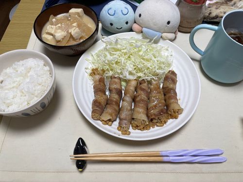 おいしそぉ…

おやさいもちゃんと
たべなきゃね