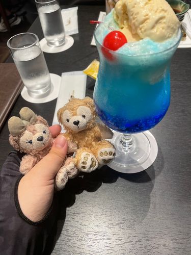 ほら、せっかくのデートなんだし
一緒に撮りましょ

とても綺麗で美味しくて
素敵なお店。

足を伸ばした甲斐があったわ🎶