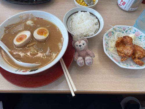 主のお母様と月唯さん、
主の3人でおでかけしたみたいなの。

横綱ラーメン、なかなか
美味しくてまた行きたくなっちゃった