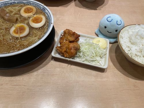 おいし！！！！！おいし！！！！
ねえこれまたたべよ！！！！
とくにからあげ！！！！！！！