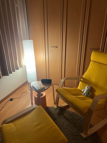 読書のお部屋に間接照明をつけたよ〜