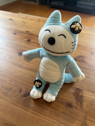 かわいいピアスを手に入れたよ〜🐝