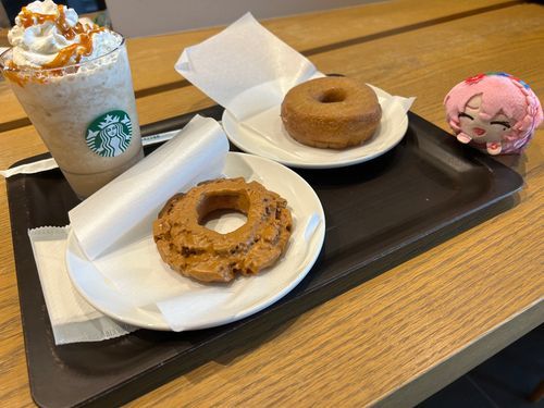 スタバのドーナツでリラックス❣️