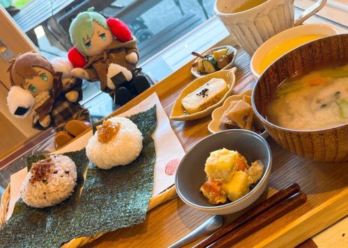 あいちゃぬセンパイとおにぎりやさん🍙