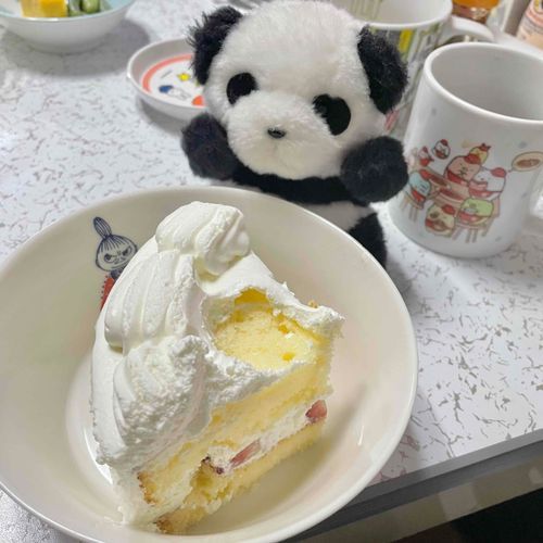 ふつかめのケーキ、おもむきぶかい ですね…