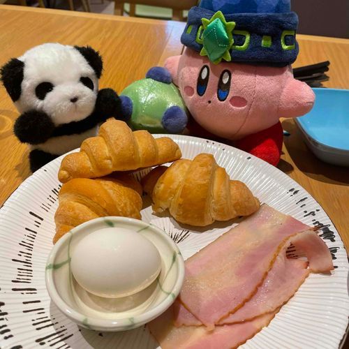 あさごはんビュッフェ、はるひこくんはこんなのをえらんでました!!
クロワッサンおいしそうでした✨