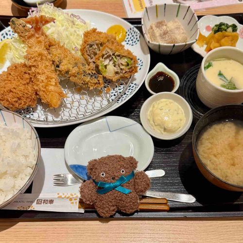おひるごはん.
おなか いっぱいだよー.