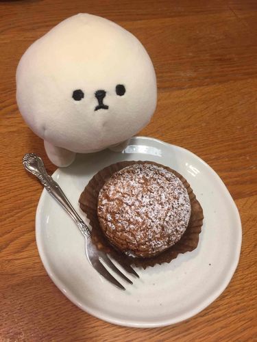 ちょっと高いシュークリーム買ってくれたの！
やっぱりおいしいな〜