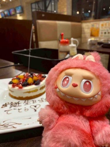 ケーキ🍰
撮った中で一番これが気に入った！
（ちなみにこれは自分の誕生日ではなく、彼氏の誕生日！）