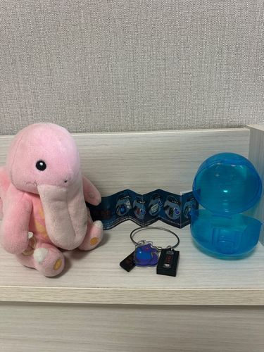 チラズさんのガチャを発見。Eの先輩が欲しかったけどDのビデオが出たよ。ちらちゃんがかわいい。