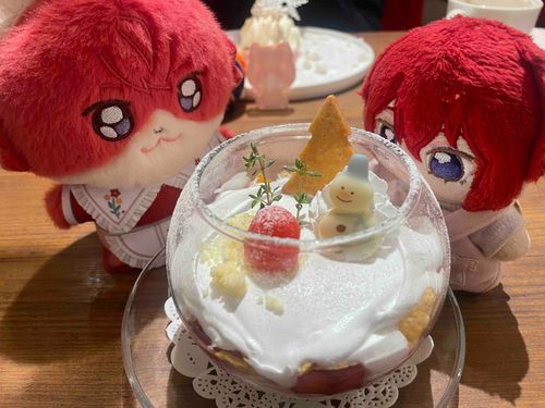 うちに、こうはいが、きたみたい、です！まずは、あまいもので、おでむかえ、ですね♪