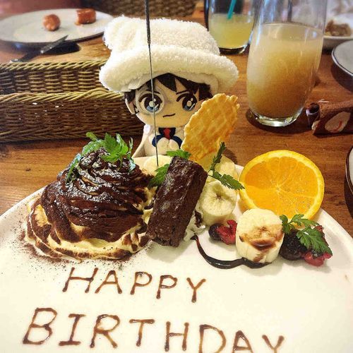 1 2 月 1 9 日 は 主 の 誕 生 日 で し た

と て も た の し い 一 日 で し た

                                            怪盗キッド ♡ 