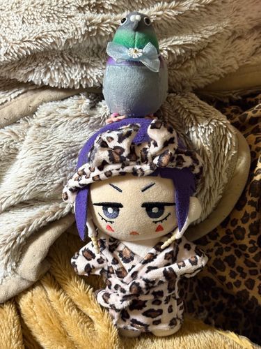 🎸「…ねえ、なんできゅうにあたまのうえにのったの?😓」
🕊️「(°▽°)」
🎸「とくにりゆうないのかな…まあ、いいんだけどね😅(やっぱなにかんがえてるかわからないよ…😓)」