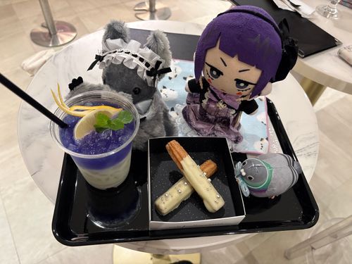 🎸「うちゅうをもちーふにした、おしゃれなたべものたべたよ🚀
のみもののなまえ、うらぬす！っていうんだって✨
みためもなまえも、おしゃれでろっく！だよねぇ🌠」