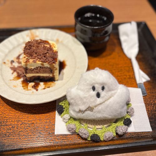 ごはんやさんにあった　わふうの　てぃらみす　というのをはじめてたべた！
とても　すきなかんじ！おいしかった！