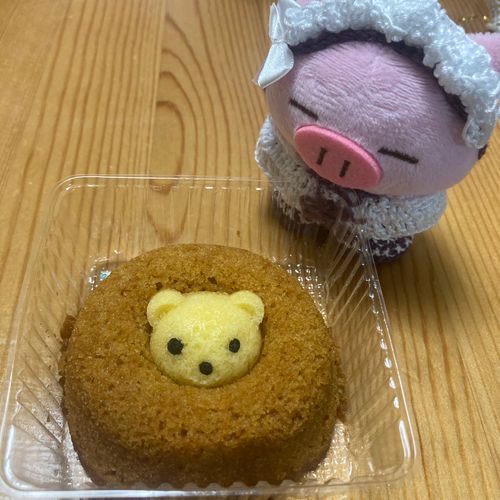 クマ食べる