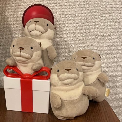 先日サーティワンに行ったんですゥ〜！
その時のどうぶつの森コラボのプレゼントボックスに入ってみましたヨォ〜！