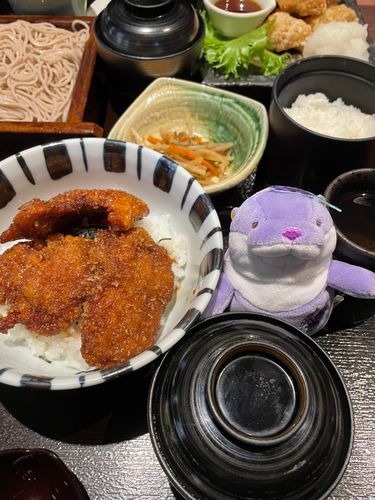 New メンバーの ラベカワ ですゥ〜！
ラベンダーから由来していますヨォ〜！
よろしくお願いしますゥ〜！
