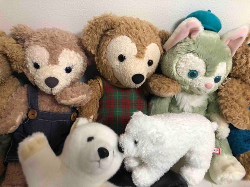 シェリーメイ、ダッフィーのこの手は笑
クマ軍団
#ダッフィー
#シェリーメイ
#シロクマ
#クマ
#ぬいぐるみ