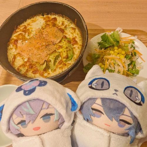 サーモンとアボカドのドリア食べたよ
熱かったけど美味しかったね