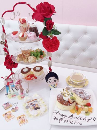 うわーん誕生日に上げてなかった泣
5月27日は和夢お兄さんのお誕生日だったのでお友達と一緒に行ったカフェでお祝いしてきたよ~❕🍰🫖
