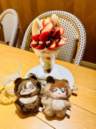 くまたちとパフェ🍓