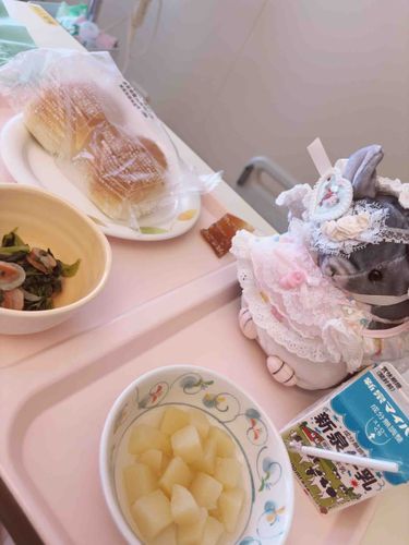 ママの付き添いで病院にお泊まりしてたぅ🏥
病院のご飯も美味しいよ!!!!ʕ•ᴥ•ʔ✌️