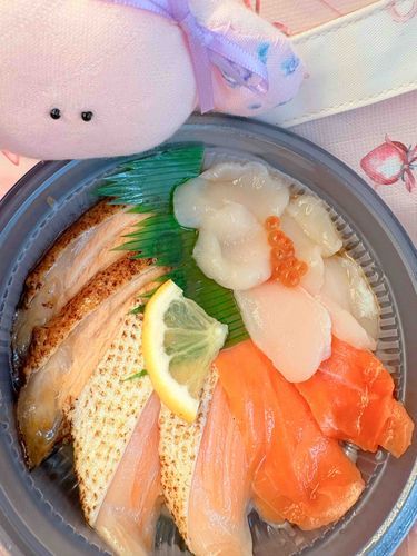 お昼ご飯ぃ