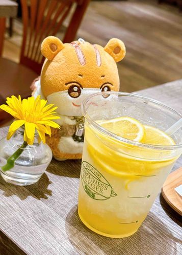 🐿＜すっぱー？？
☺️＜あまあまだよ🍋🍯