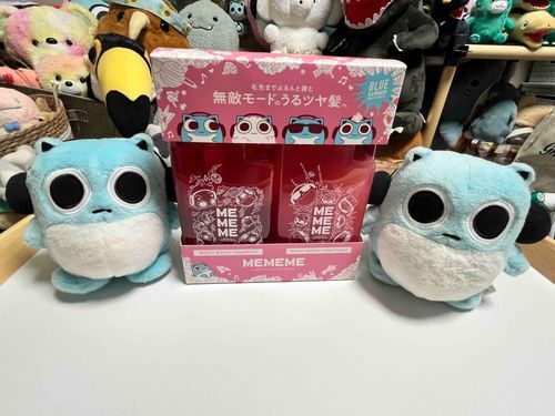 ぼくとMEMEMEっていうシャンプーがコラボしたんだって🧴🛀
パッケージもぼくたちいっぱいでとってもかわいかったよ💗
