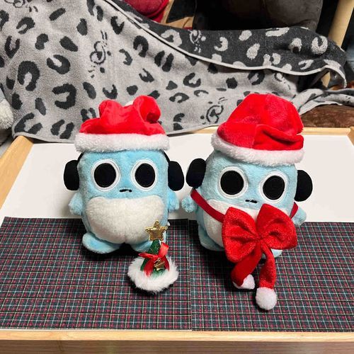 きのうはクリスマスかいをしたよ🎄
アニキがたいちょうわるかったからさつえいかいにしたんだ📸
プレゼントはいっぱいおかしをもらったよ🎁✨✨