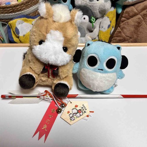 みんなあけましておめでとう🎍
ことしもよろしくおねがいしますだよ✨
きょうはアニキがおともだちとおまいりにいったりしてたからおるすばんしてたよ🏠
おみやげにおまもりとおみくじもらったよ❣️
さいごのしゃしんははつひのでなんだって🌅
