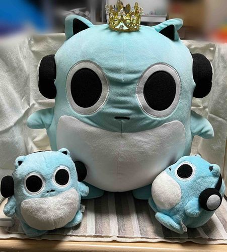ぼくたちブルーハムハムのなかでいちばんうえのハムごろうにいちゃんのおたんじょうびだったよ🥳🎈
５さいになったんだって❣️
にいちゃんおめでとうといつもありがとう☺️🎂