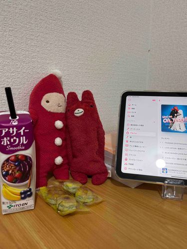 もーさんはきょうもおかあさんのおしごとについて来たよ。ぼくもいきたい！ってぺえくんもついてきた〜おやつのじかんだよ。